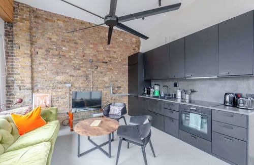 Battersea Apartment | Stylishly Designed 1BDR Flat by Battersea Park