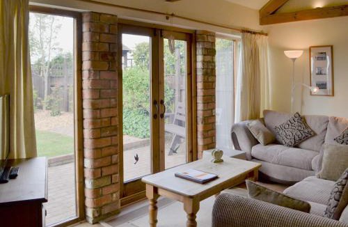 Alford House | Sunflower Holiday Cottage