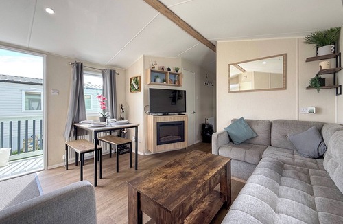 Ingoldmells Cottage | Sunnymede B6 - UKC9570