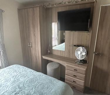 Crowle Resort | Sunset retreat