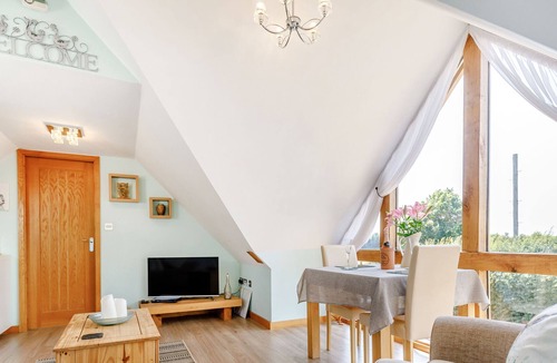Arnold Cottage | SUNSET VIEW, pet friendly, country holiday cottage in Brandesburton