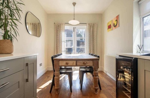 Bootham House | Sycamore House- Charming Family Townhouse Near York City Centre