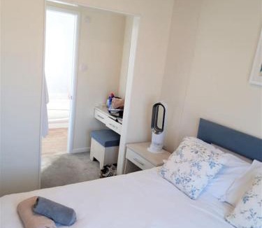 Dogdyke Apartment | Tattershall Lakeside Lodge Indulgent wheelchair ramp 8 berth with Hot Tub & Starlink
