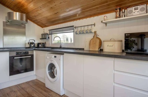 Bubwith Cabin | Tesseyman Lodge- Charming North Yorkshire Cabin w/Hot Tub & Views