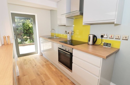 Corbridge Cottage | TEVIOT COTTAGE, vibrant cottage, in Corbridge