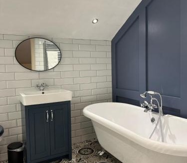 Sowerby Bridge Hotel | The Alma Inn