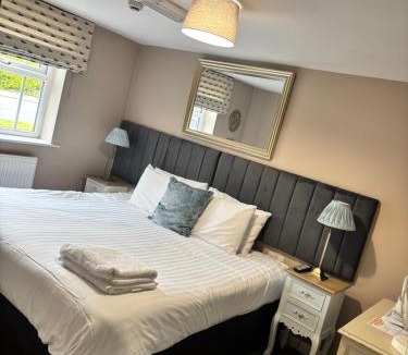 Sutton Bridge Hotel | The Anchor Inn