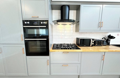 Newland Near Ulverston House | The Barn in Courtyard, 3 -Bed, Sleeps 5, Long Term Rental Available
