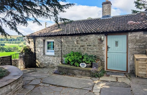 Worton Cottage | The best things certainly come in small parcels and Bloomer’s Bothy has it all.