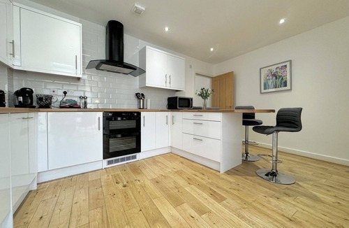 Newland Near Ulverston House | The Birketts Inn, 4 - Bed, Sleeps 8, Long Term Rental Available
