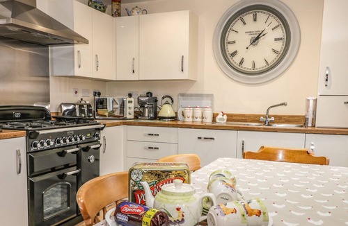 Malton Cottage | THE CAKE HOUSE, family friendly, character holiday cottage in Malton