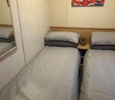 Ingoldmells Ski Chalet | The chase , Ingoldmells caravan rental 8 berth