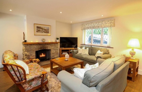 Castleton House | The Chimes