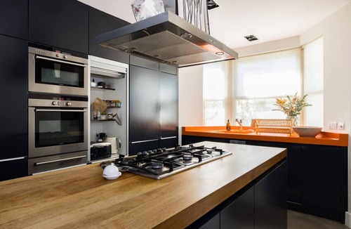 Addison House | The City Singer - 3 BR with Garden in Hammersmith