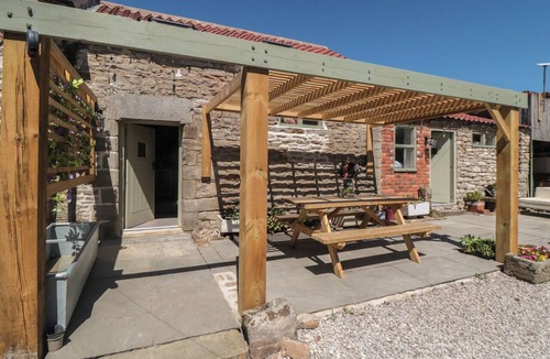 Appleton-le-Moors Cottage | THE COTTAGE AT THORPE FARM, pet friendly in Kirkbymoorside