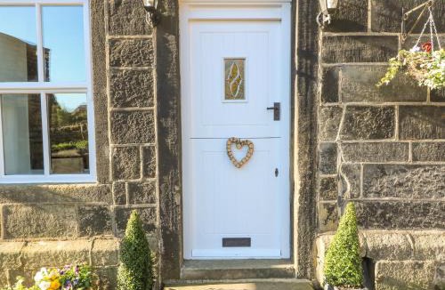 Sowerby Bridge House | The Cottage, Beeston Hall