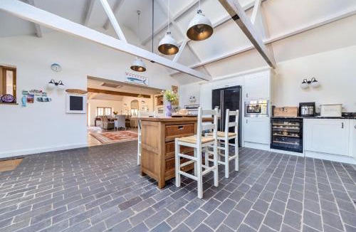 Burnham Overy Staithe House | The Dairy Barn 3 bedrooms