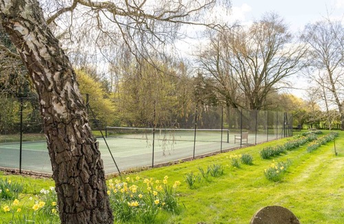 Thurlby House | The Den: riverside bolthole