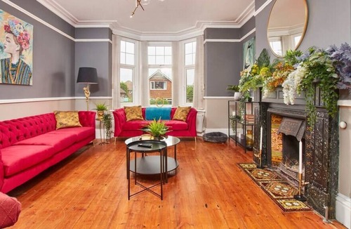 Robin Hood's Bay Villa | The Exquisite Gem of Robins Hood's Bay - Hot Tub