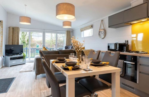 Aysgarth Cabin | The Falls (Pet), Aysgarth