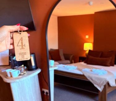 Claypole House | The Five Bells Inn Accommodation