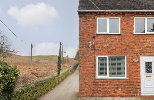 Tean Cottage | THE FOXES DEN, pet friendly, with a garden in Tean