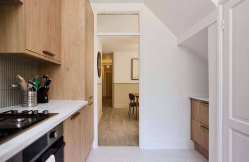 Harlesden Cottage | The Furness Hideout - Charming 2bdr House With Garden