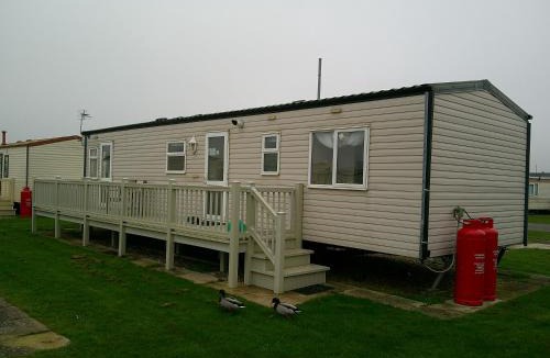 Ingoldmells Resort | The Grange Ingoldmells Balmoral II 6 berth central heated