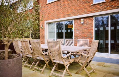 Garden Suburb Cottage | The Hampstead Garden Hideaway - 5bdr Home With Pool and Garden