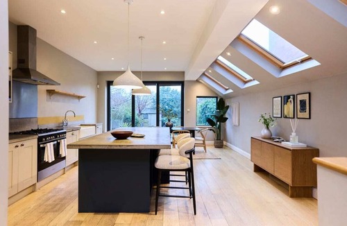 Harlesden Cottage | The Harlesden Haven - Stunning 4bdr With Garden