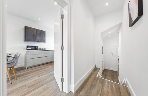 West Hendon Apartment | The Hyde is the perfect hideaway from the hustle and bustle of the city