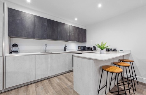 West Hendon Apartment | The Hyde is the perfect hideaway from the hustle and bustle of the city.