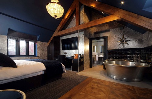 Sedgefield Hotel | The Impeccable Pig