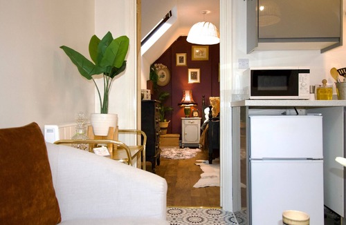 Stamford Apartment | The Loft - 1 BR in the Heart of Stamford, Burghley