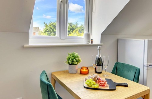 Marston Moretaine Apartment | The Loft | A Calm & Executive eco-Apartment| eco-Short Term Let by SILVA