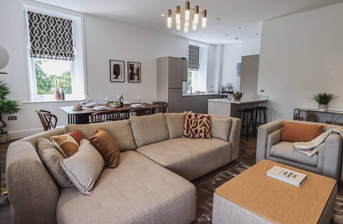 Newland Near Ulverston Cottage | The Lucy Suite Stone Cross Mansion