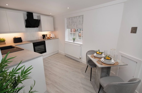 Howden House | The Malt House - Modern & Cosy Town Centre Retreat