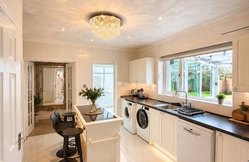 Spalding House | The Manor House | Villa style | Large Driveway