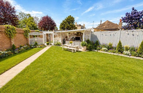 Spalding House | The Manor House | Villa style | Large Driveway
