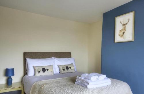 Sowerby Bridge House | The New Rushcart Inn & Country Dining