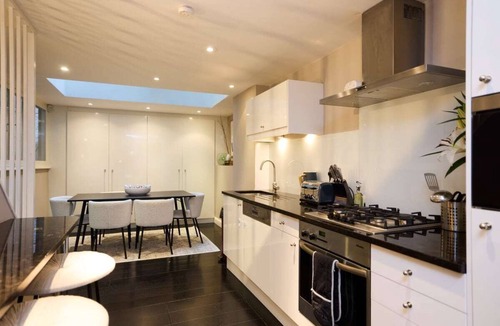 Campden Cottage | The Notting Hill Gate Crib - Relaxing 2bdr House