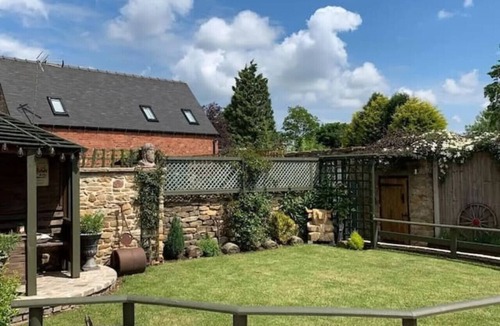 Alfreton House | The Old Horns cottage