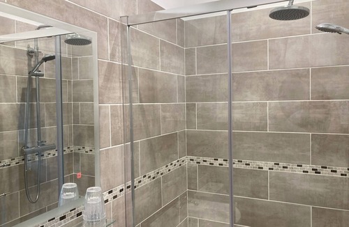 Canwick Hotel | The Old Lodge Guest House