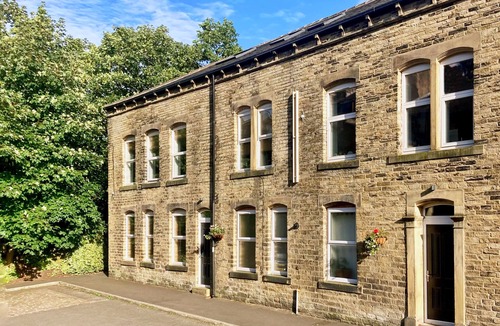 Wadsworth Cottage | The Old Riverside School House Apt 5