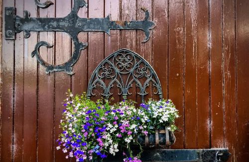 Winestead House | The Old School House