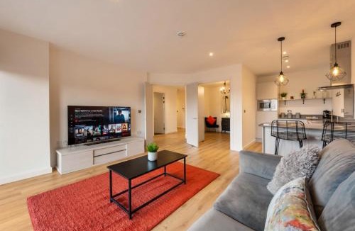 Leicester Apartment | The Olive Tree with balcony and parking
