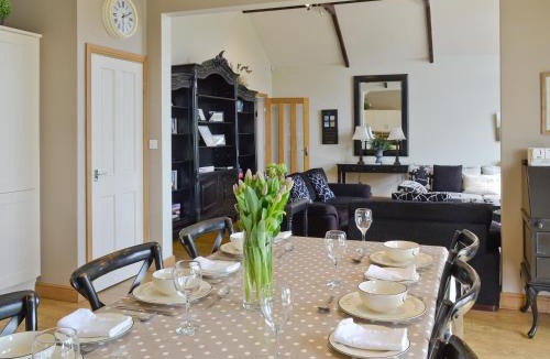 Cayton House | The Pavillion