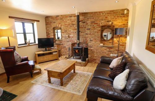Boston House | The Paw Barn