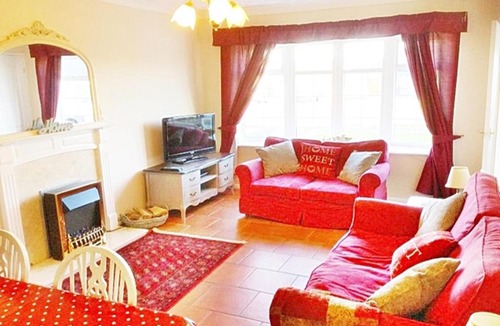 Sutton-on-Sea House | The Perfect Beach Getaway for Couples