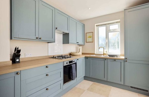 Dollis Hill Cottage | The Randall Retreat Spacious 4bdr Home With Garden